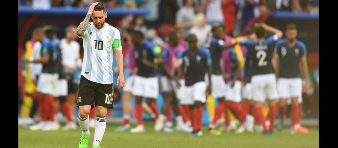 Argentina fue superada por Francia y quedoacute eliminada