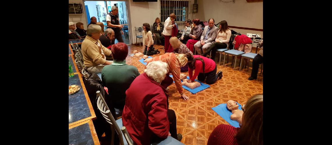 Emergencias Lomas capacitoacute a maacutes de 35 mil vecinos en RCP