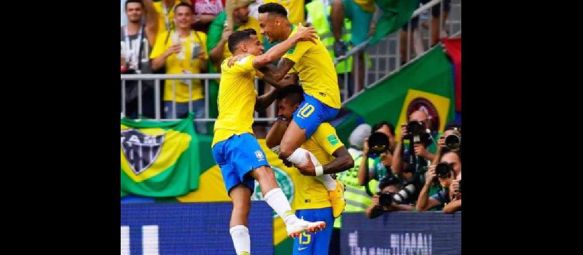 Brasil con fuacutetbol Beacutelgica a puro coraje