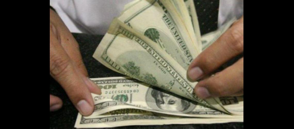 Tras las medidas el doacutelar volvioacute a bajar y cerroacute en 2866-en-porciento-