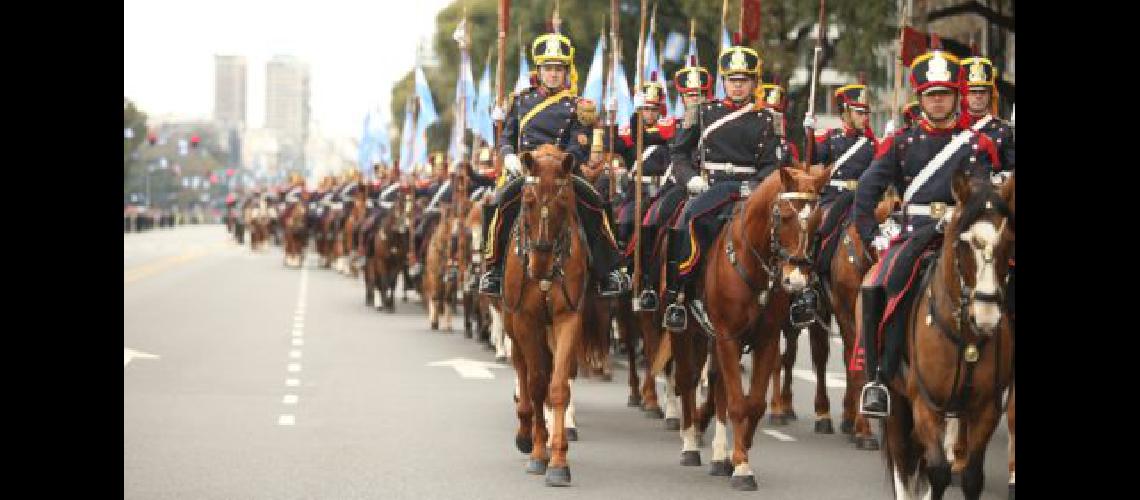 Por un conflicto con las Fuerzas Armadas el Gobierno suspendioacute el desfile del 9 de Julio