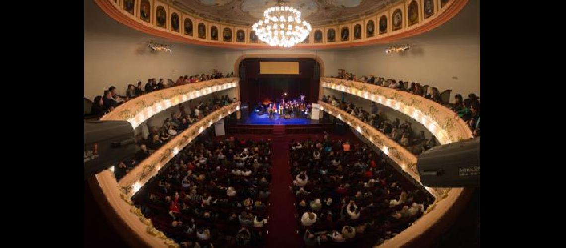 El Teatro Roma presentoacute su cartelera de shows de julio