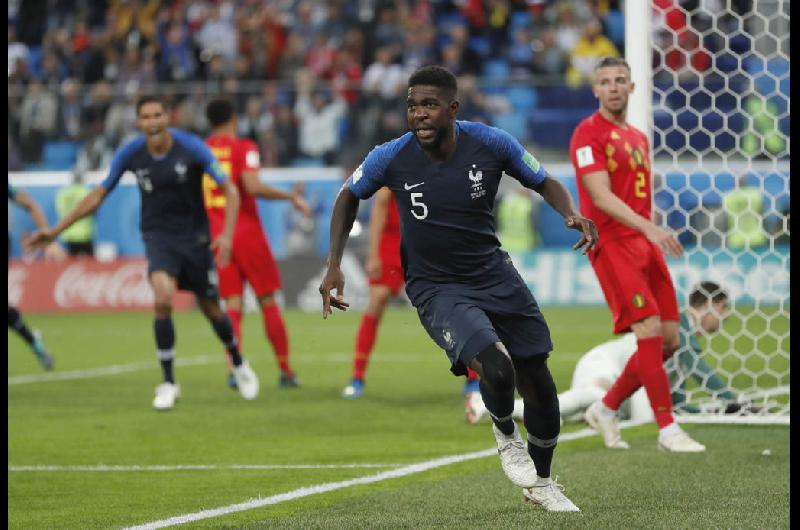 Francia se metioacute de cabeza en la final del Mundial