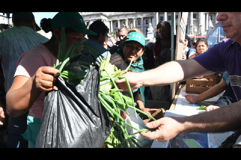 Miles de personas apoyan el verdurazo contra el Gobierno