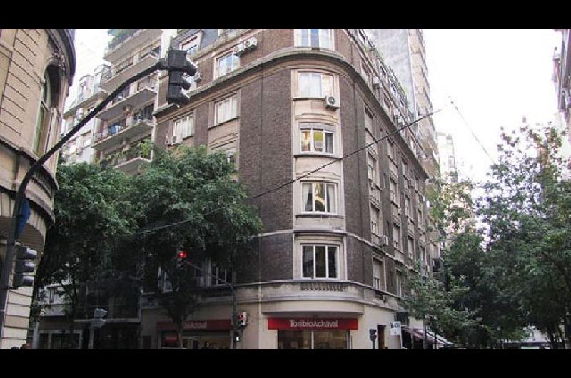 Allanaron el edificio en el que vive Cristina Kirchner