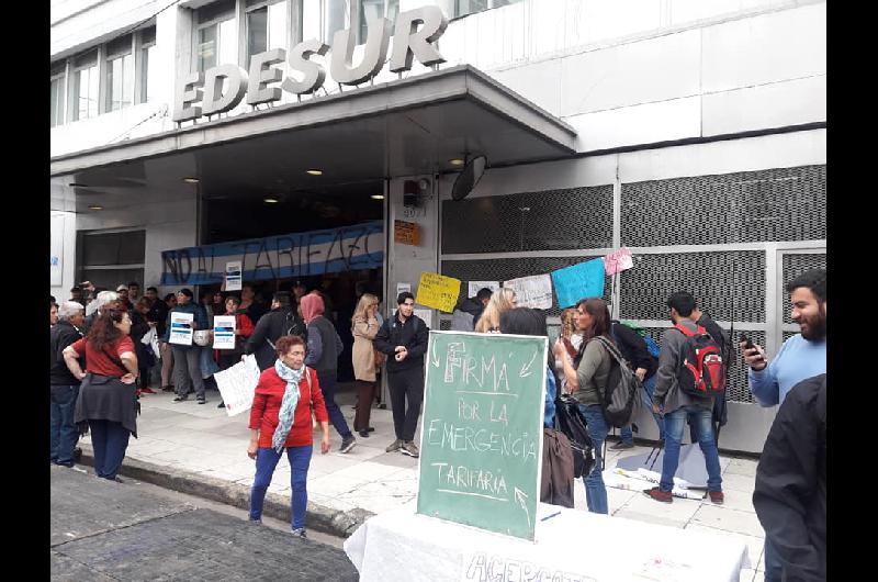 El Municipio de Lomas impulsa reclamos colectivos contra AySA y Edesur