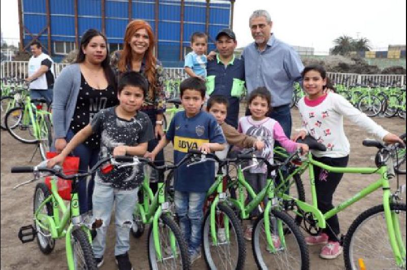Entregaron otras mil bicicletas a chicos de Avellaneda