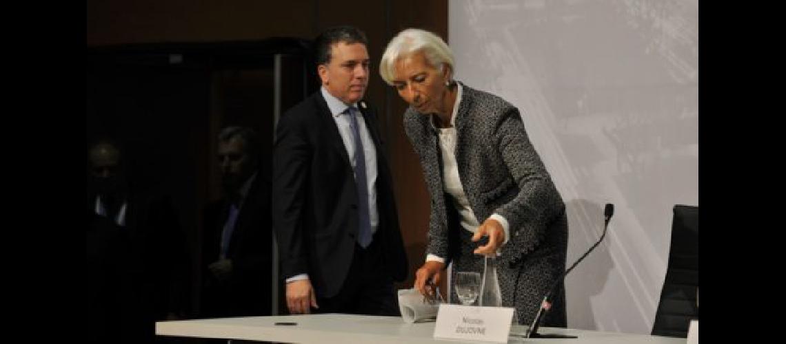 Por la crisis econoacutemica el Gobierno le pidioacute otros US3000 millones al FMI