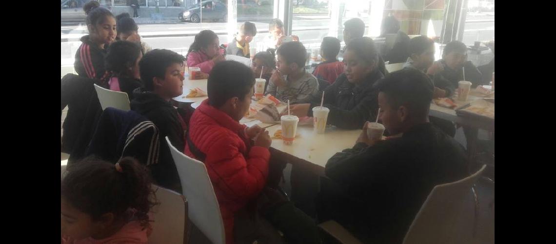Instituciones de Lomas visitan McDonaldrsquos