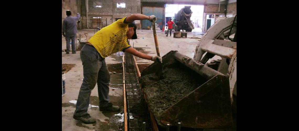La escuela toma forma en un enorme gimnasio municipal