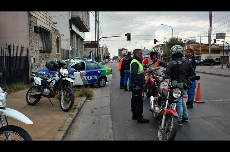 siguen reforzando el control de las motos que circulan por las calles