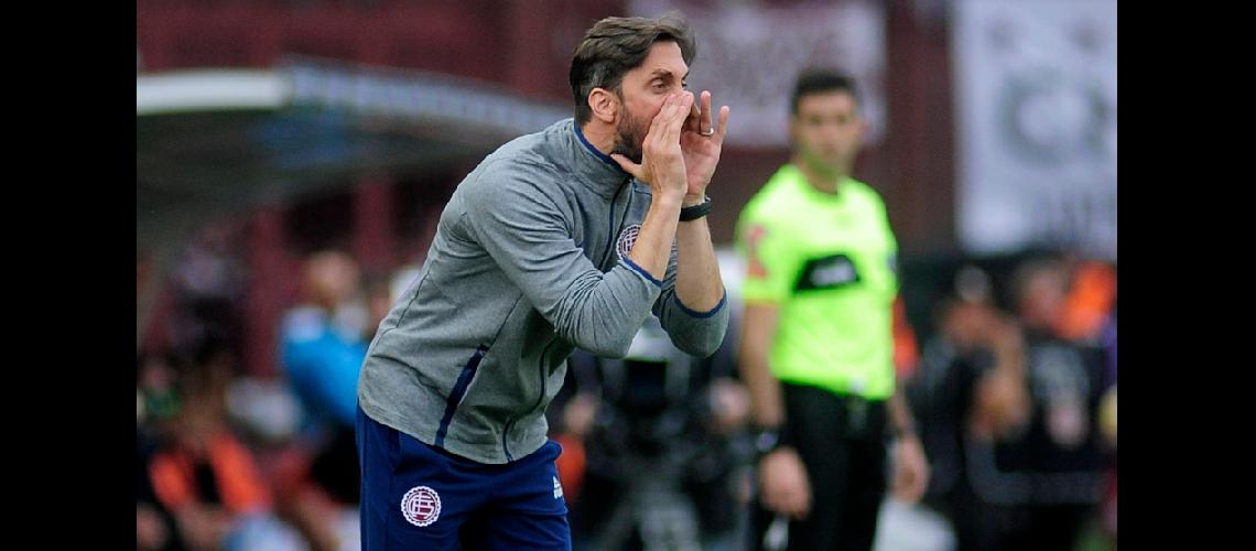 quotPor una accioacuten donde nos equivocamos Racing se lleva la victoriardquo expresoacute el DT