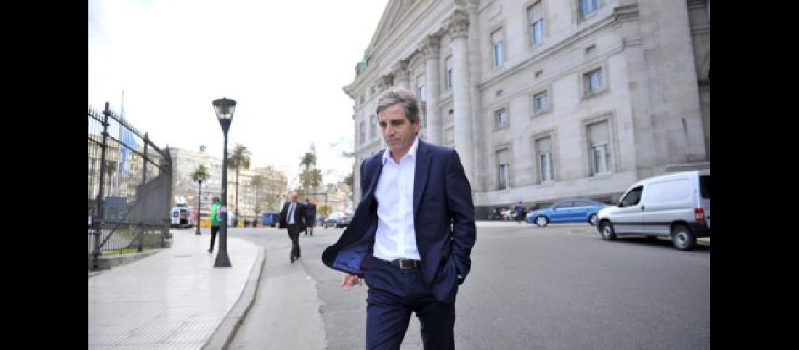Renuncioacute Luis Caputo a la presidencia del Banco Central