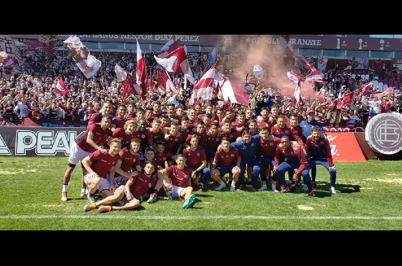 El entrenamiento matutino en Guidi y Arias se llevoacute a cabo bajo el aliento constante de los hinchas