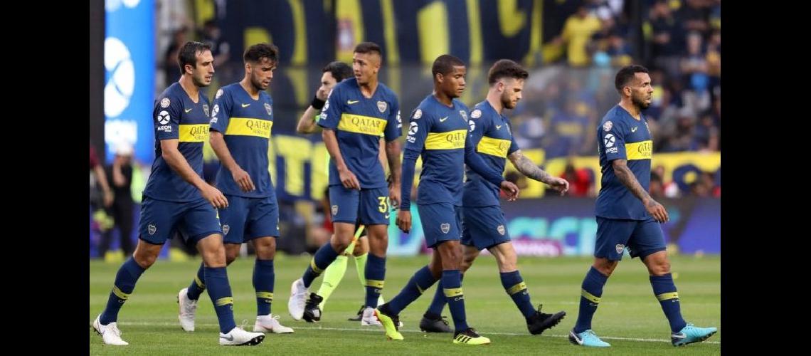 Agustiacuten Almendra Nahitaacuten Naacutendez y Carlos Teacutevez dejaraacuten el once