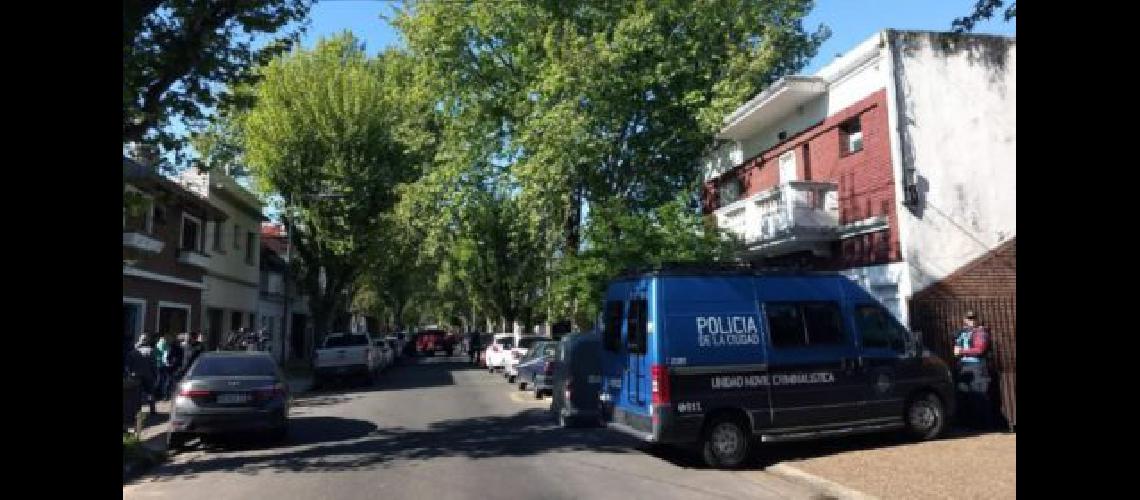 La matoacute a golpes en la casa donde conviviacutean 