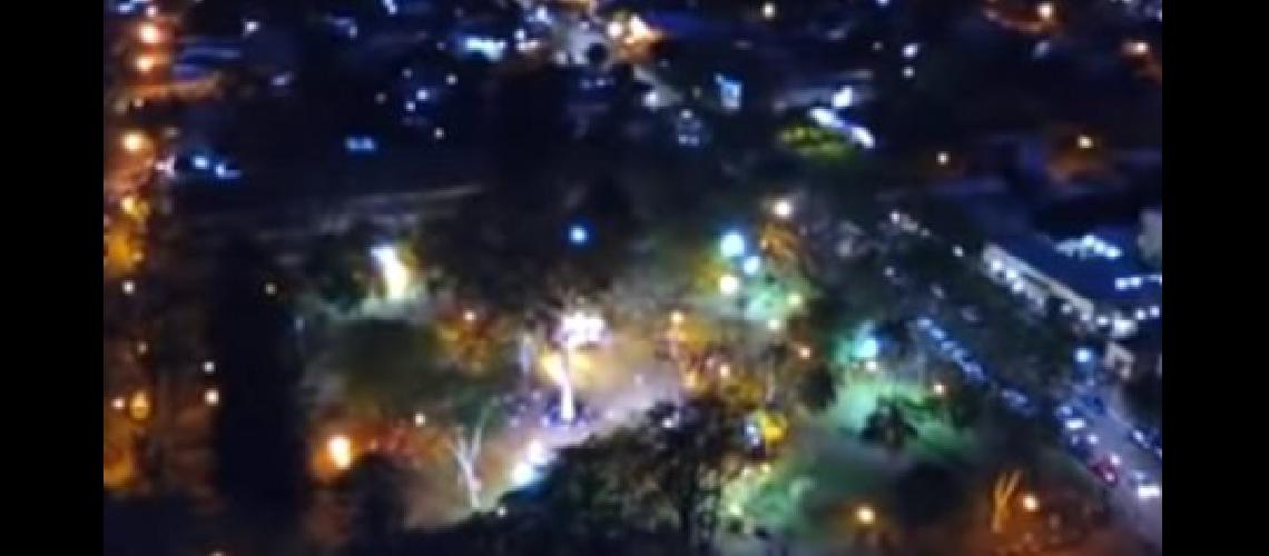 Aunque la informacioacuten del meteorito soacutelo circula en las redes buscan rastros del supuesto cuerpo que cayoacute del cielo 