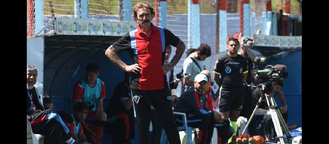El entrenador Pablo Vico pide paciencia para que el equipo encuentro el volumen de juego