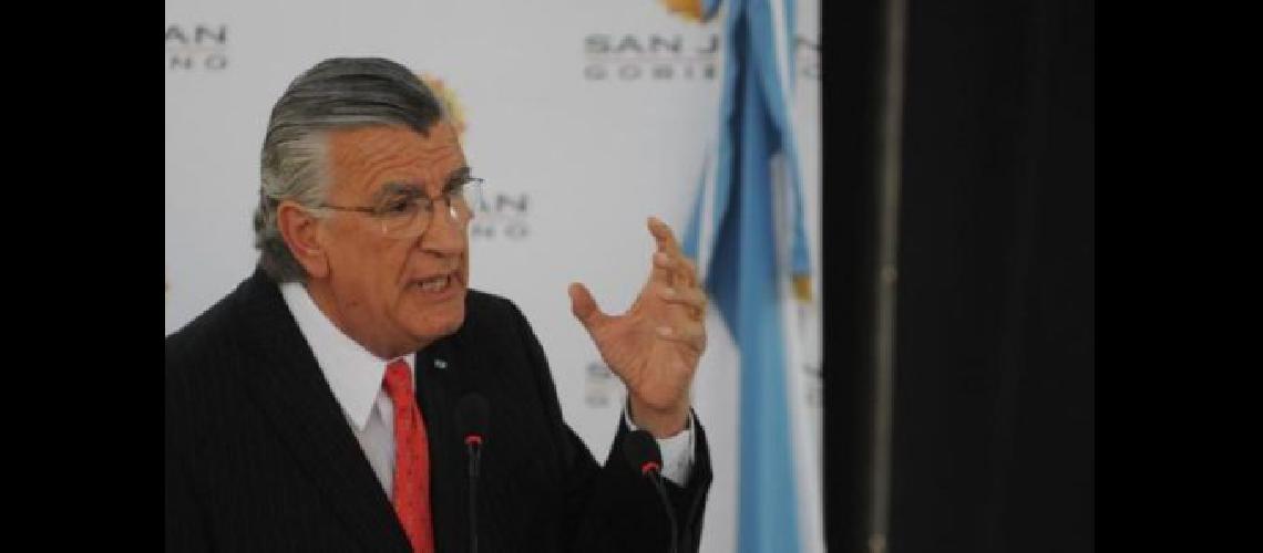 Piden informes sobre la oficina que el FMI montoacute en Argentina