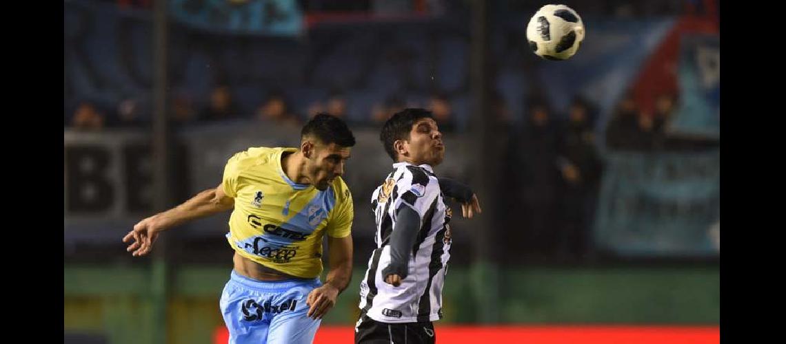 Tobiacuteas ALbarraciacuten veniacutea con asistencia perfecta pero la lesioacuten lo sacaraacute tres semanas de las canchas