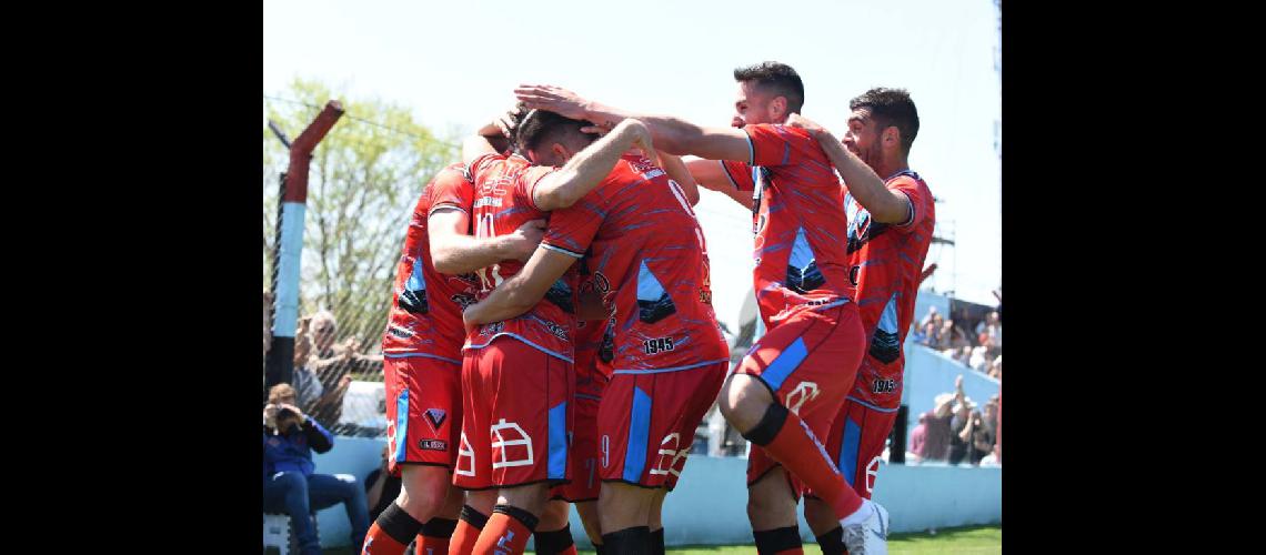 Brown se quiere abrazar a la victoria y cortar la racha negativa