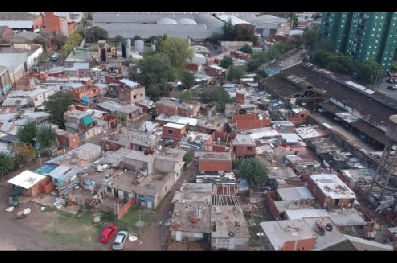 Preocupa la situacioacuten social en los barrios postergados de Lanuacutes