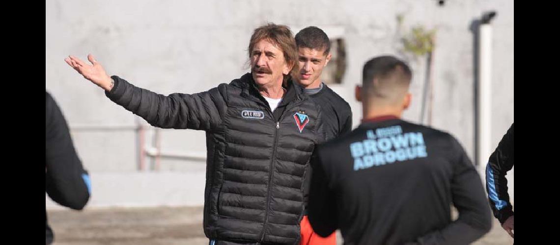El entrenador Pablo Vico volvioacute a darle rodaje a una formacioacuten alternativa ante Berazategui