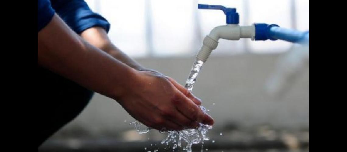 Confirman que el aumento del agua seraacute de casi el 50-en-porciento- en dos cuotas