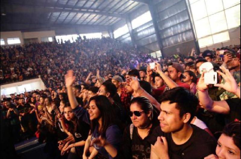 Miles de joacutevenes disfrutaron del Primer Festival de Hip Hop