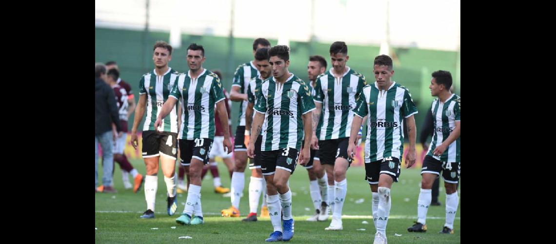 Banfield quiere llevarse una gran alegriacutea de Avellaneda