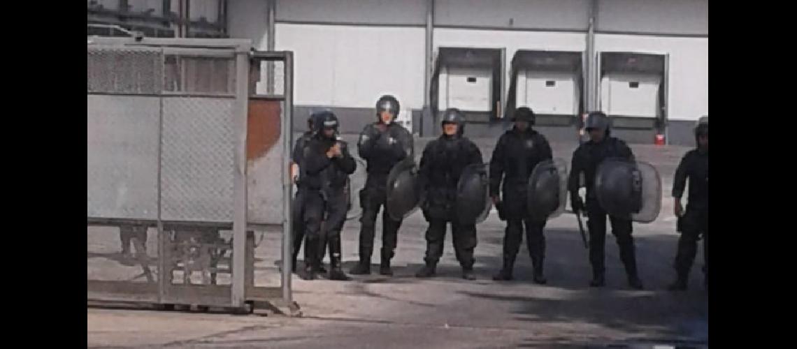 Un fuerte operativo policial de la Policiacutea Bonaerense