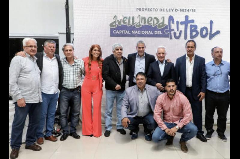 Buscan declarar a Avellaneda como la capital nacional del fuacutetbol