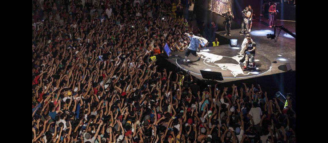 El evento internacional reuacutene a miles de joacutevenes todos los antildeos