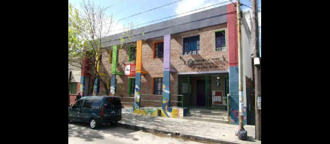 Rechazan el traslado de la secundaria Nordm45 al barrio La Fe