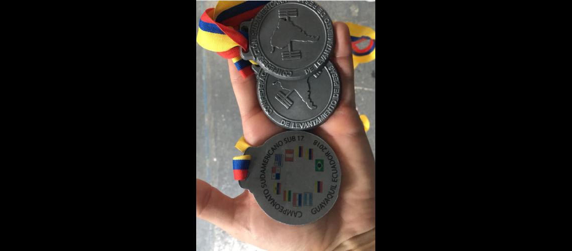 Estas son las tres medallas que se trajo Florencia de Ecuador