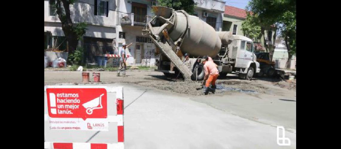 Avanzan las obras de repavimentacioacuten de calles internas en Remedios de Escalada