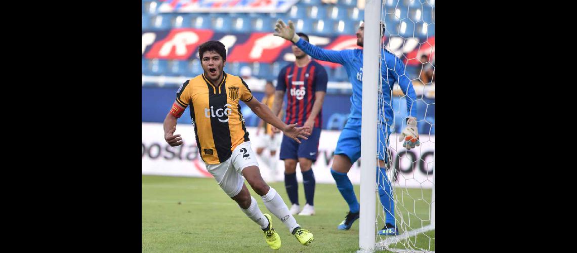 El defensor paraguayo suma cinco goles en Guaraniacute