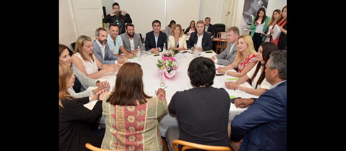 El primer tema a tratar seraacute la factibilidad juriacutedica y operativa