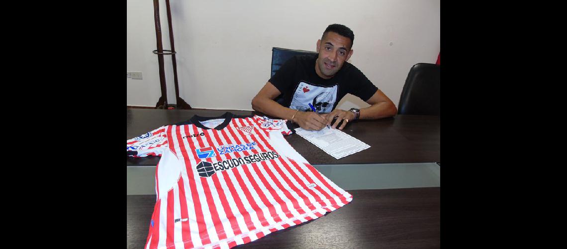 Briacutetez Ojeda iniciaraacute su cuarto ciclo en el club