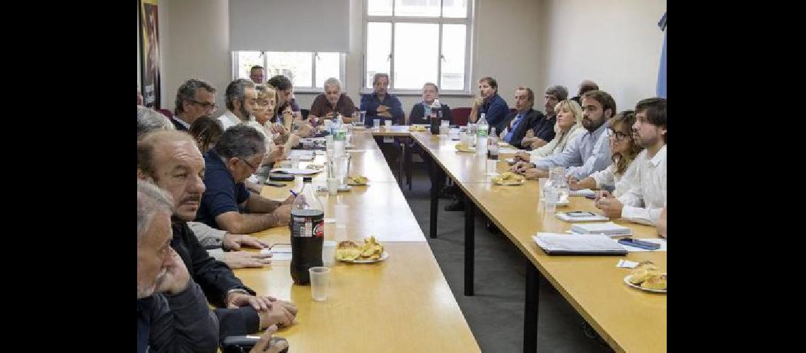 Los gremios lograron frenar por ahora el cierre de las escuelas nocturnas