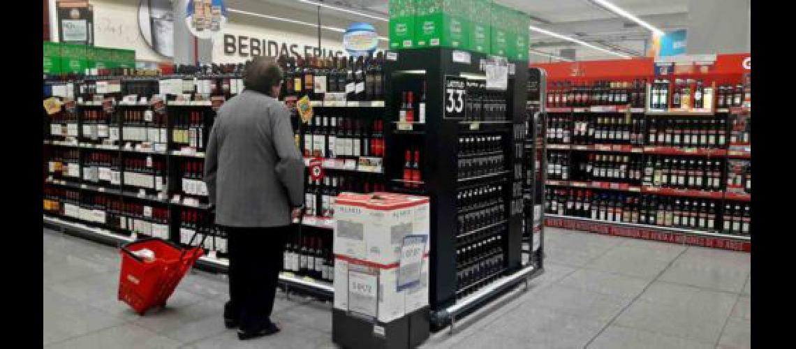 Extienden de 21 a 23 el horario de venta de bebidas alcohoacutelicas en la provincia
