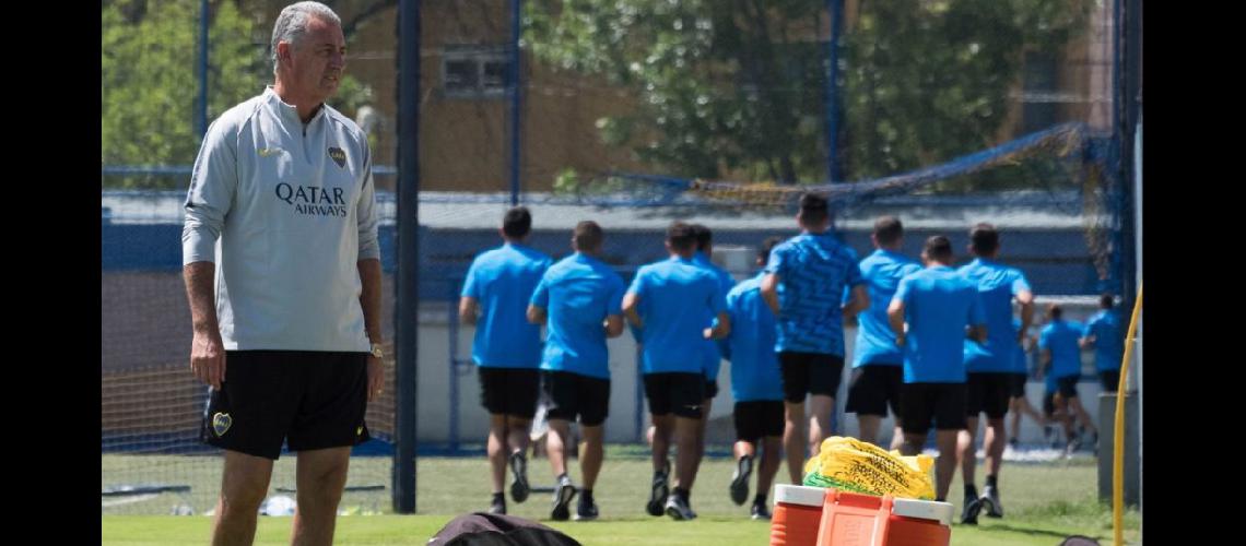 Gustavo Alfaro mete varios cambios para tratar de darle forma al nuevo Boca