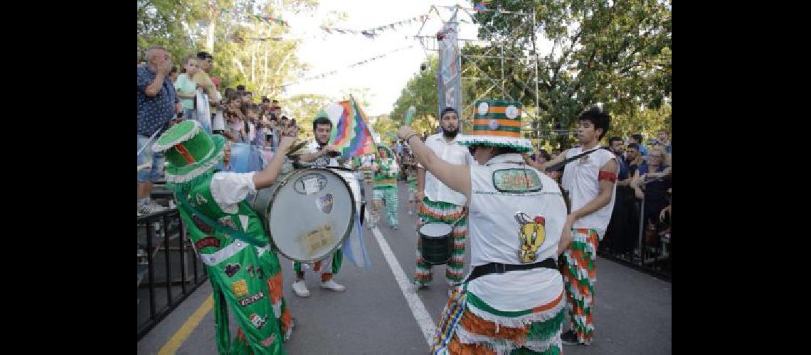 Carnaval- preparan un festejo junto a murgas y comparsas