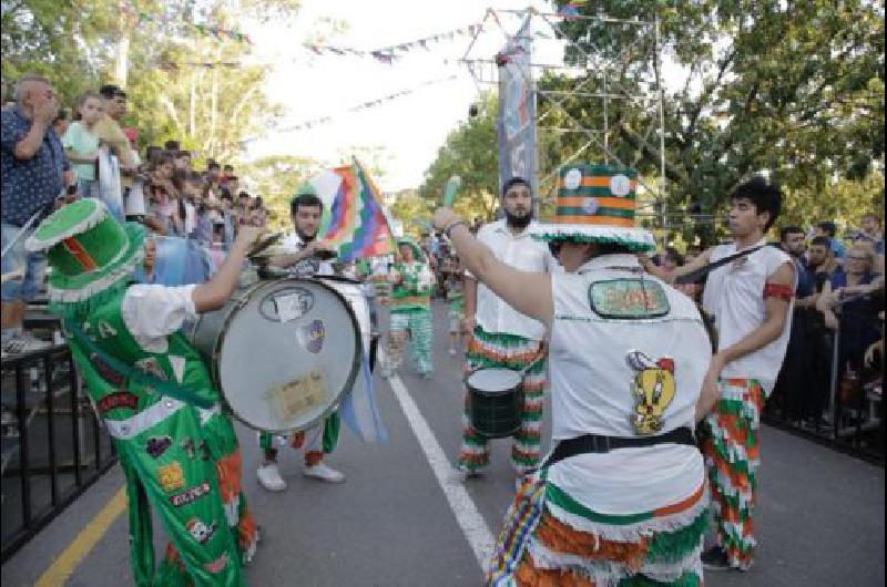 Carnaval- preparan un festejo junto a murgas y comparsas