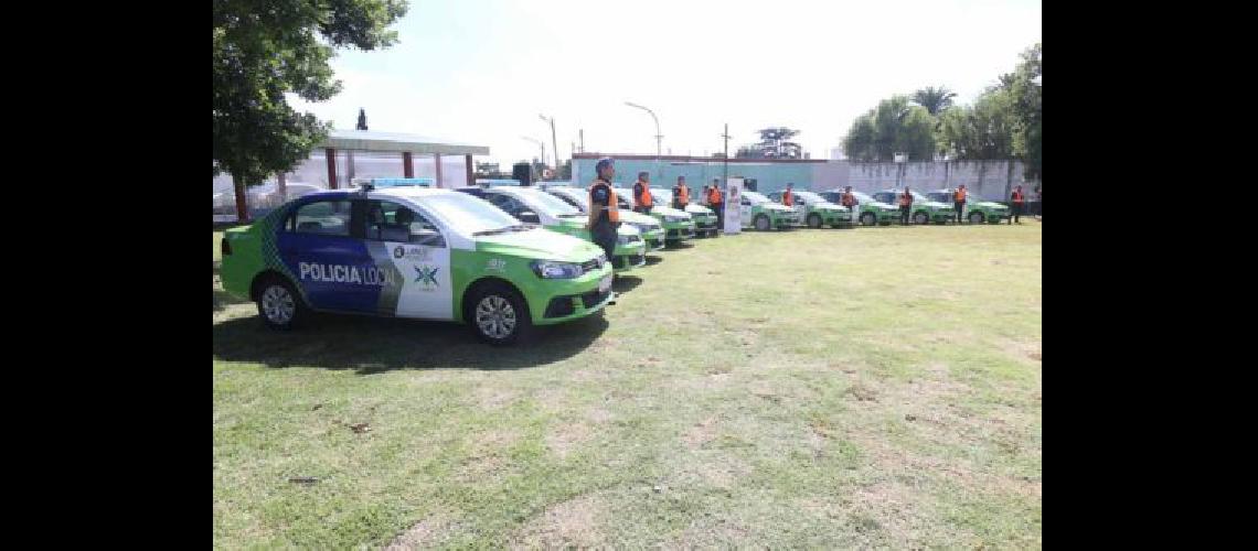 Incorporan 10 nuevos patrulleros para reforzar la seguridad en Lanuacutes
