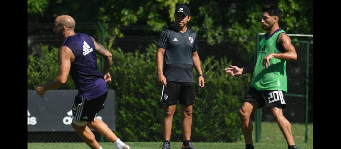 Marcelo Gallardo necesita una raacutepida reaccioacuten de su equipo en la Superliga