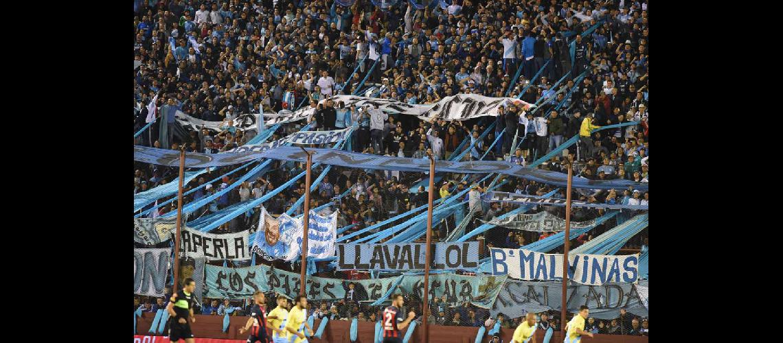 Los hinchas Gasoleros vuelven a salir del Beranger para seguir al equipo