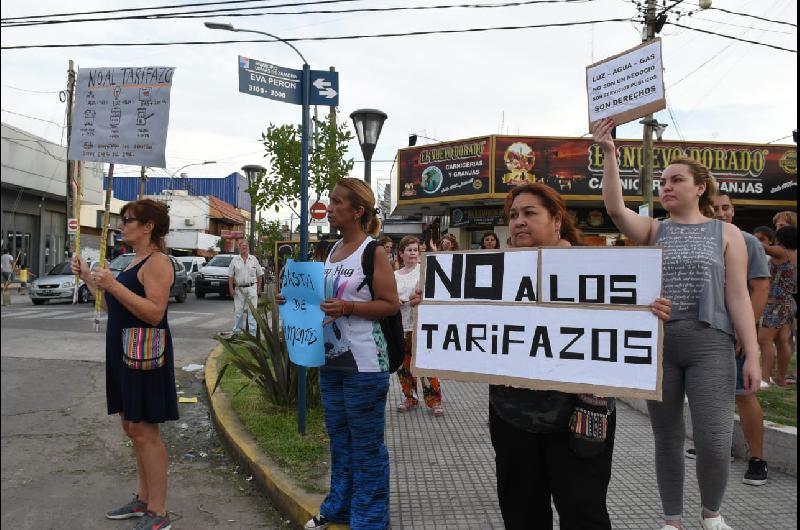 Vecinos de Lomas se unieron contra el tarifazo del Gobierno