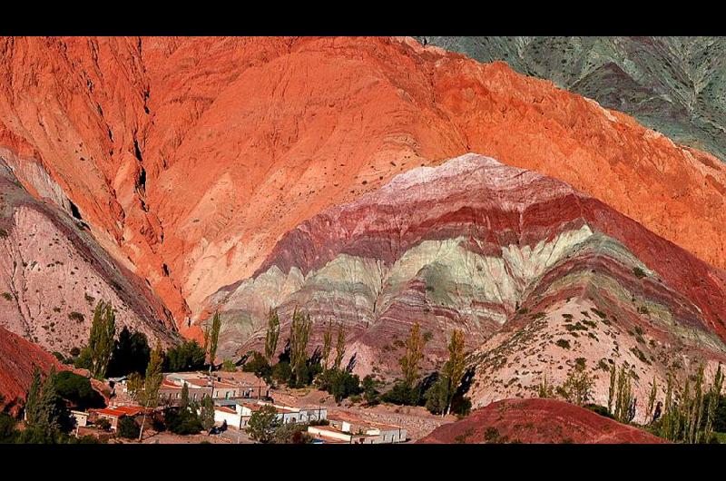 El artista asegura haber comprado el cerro de los Siete Colores parte del Patrimonio de la Humanidad de la UNESCO