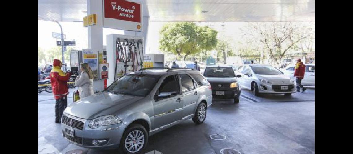 Shell aumentoacute el precio de sus combustibles